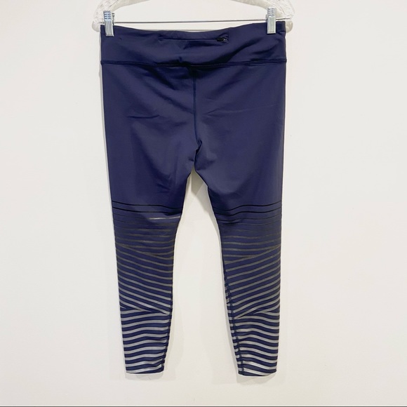 Nike Epic Lux Flash Reflective Performance Legging - Picture 10 of 13